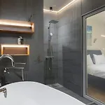 La Cote 26 - Restored Saxon Style House In The Old Town With Jacuzzi And Private Parking *