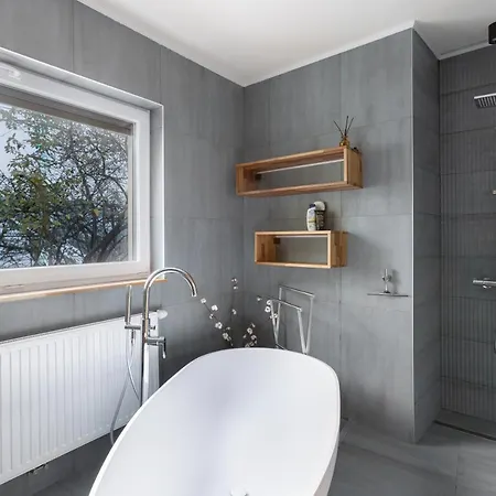La Cote 26 - Restored Saxon Style House In The Old Town With Jacuzzi And Private Parking * Brasov