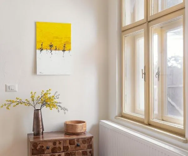 La Cote 26 - Restored Saxon Style House In The Old Town With Jacuzzi And Private Parking