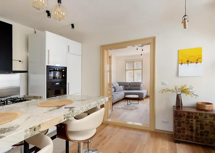 Holiday home La Cote 26 - Restored Saxon Style House In The Old Town With Jacuzzi And Private Parking